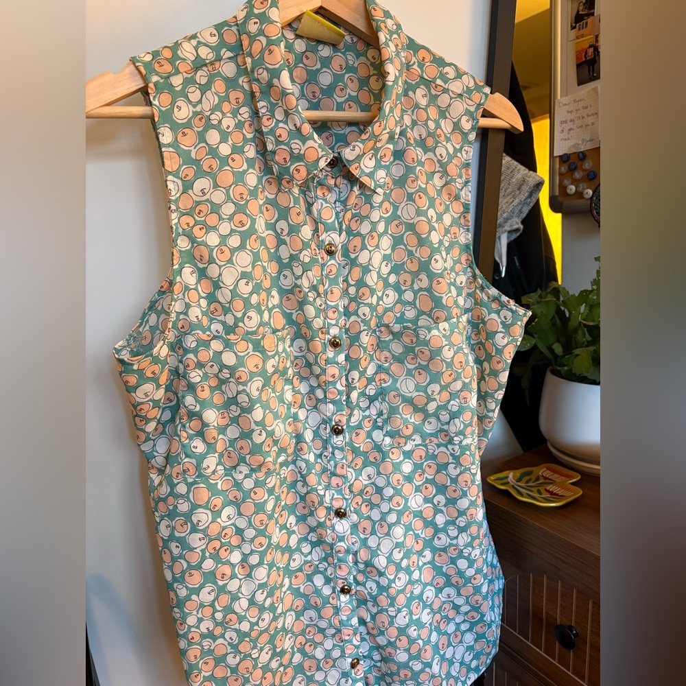 Mod Lusive XL Sleeveless Button Down Shirt - Green and Peach